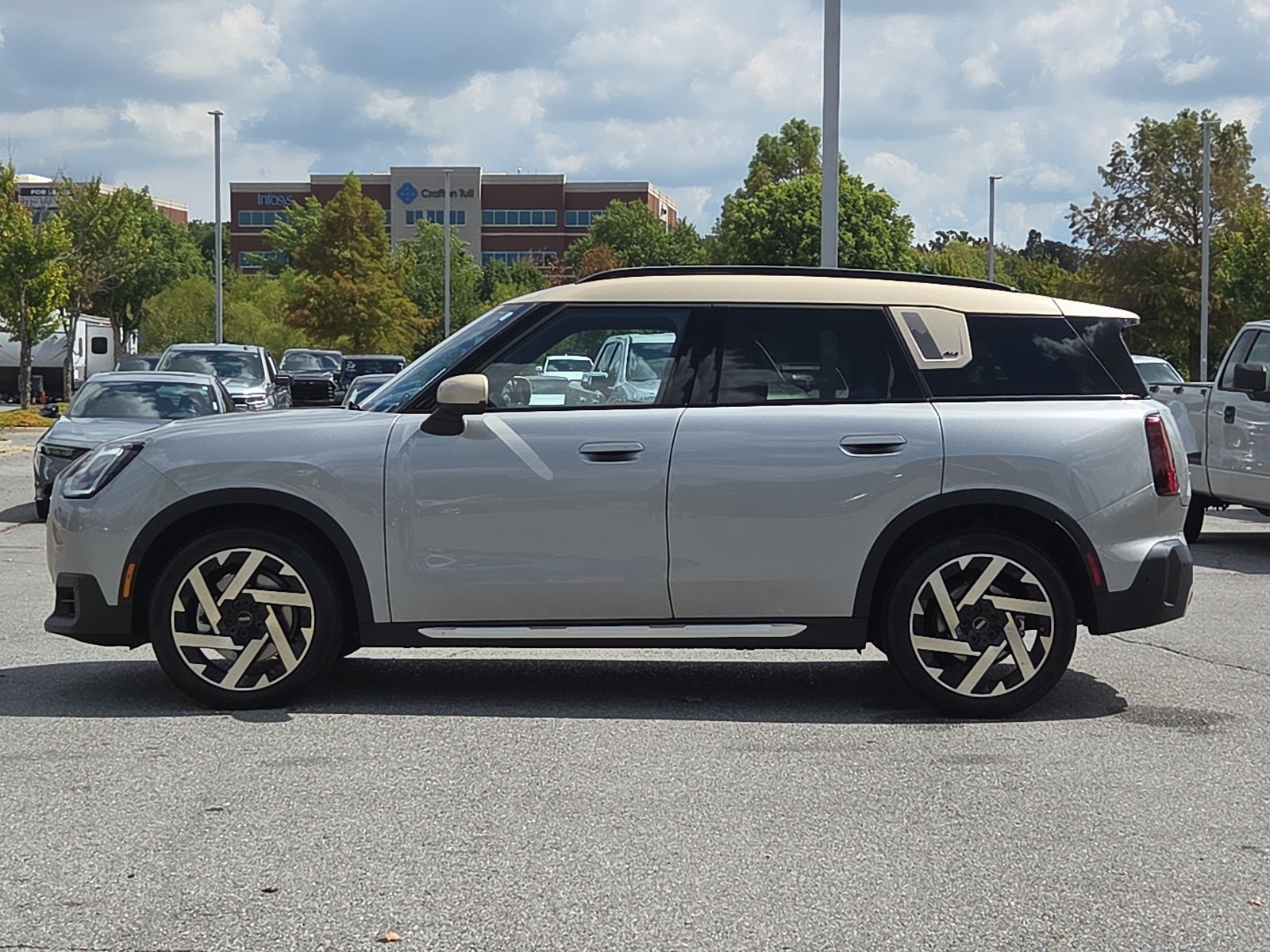 Used 2025 MINI Cooper Countryman S AWD/4WD image 3
