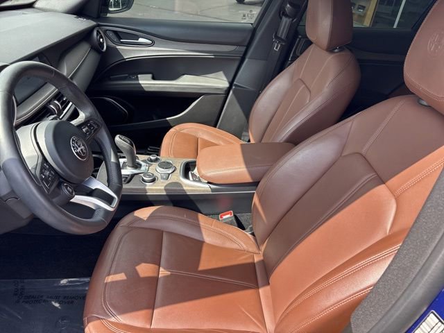 Used 2022 Alfa Romeo Stelvio Ti AWD/4WD image 13