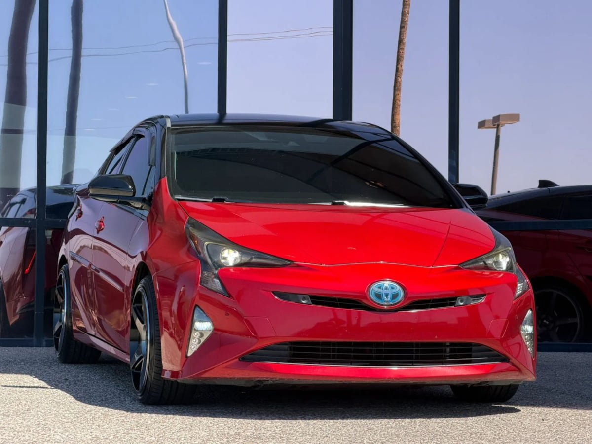Used 2017 Toyota Prius Four Touring w/ Premium Convenience Package FWD image 22
