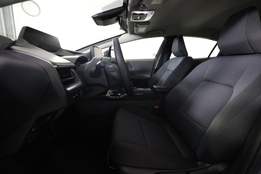 Used 2025 Toyota Prius LE FWD image 14