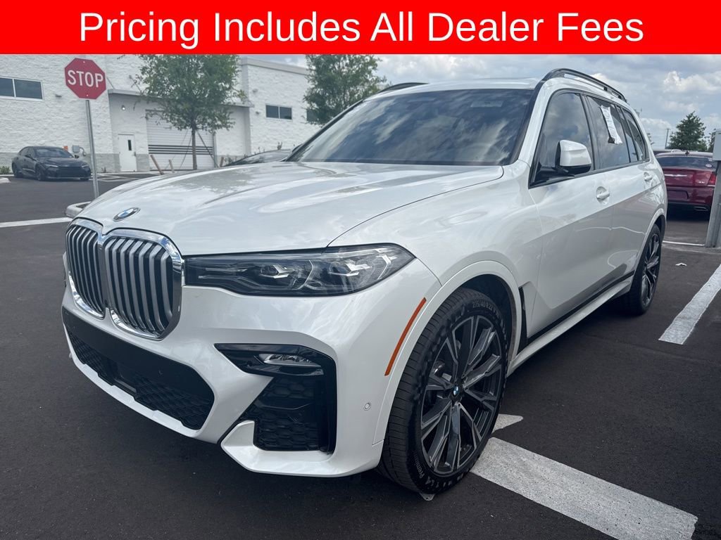 Used 2022 BMW X7 xDrive40i w/ M Sport Package AWD/4WD image 1