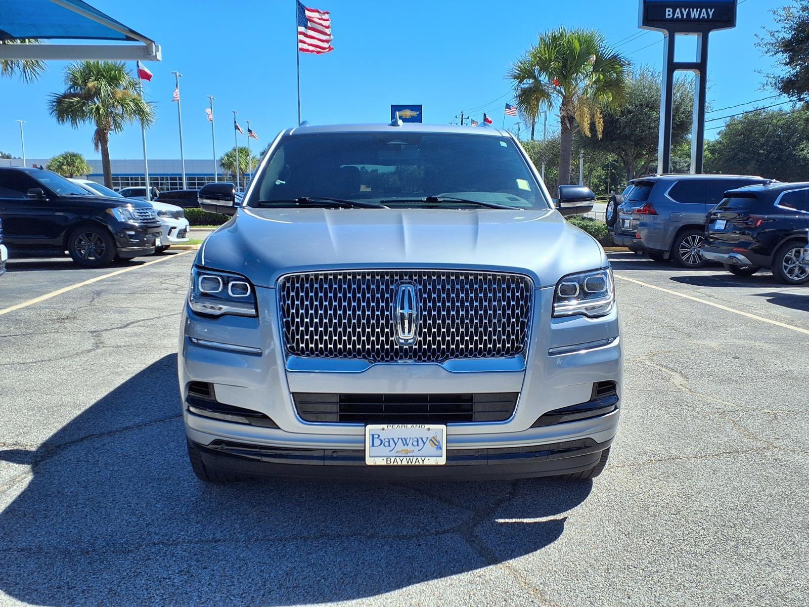 Used 2024 Lincoln Navigator Premiere AWD/4WD image 19