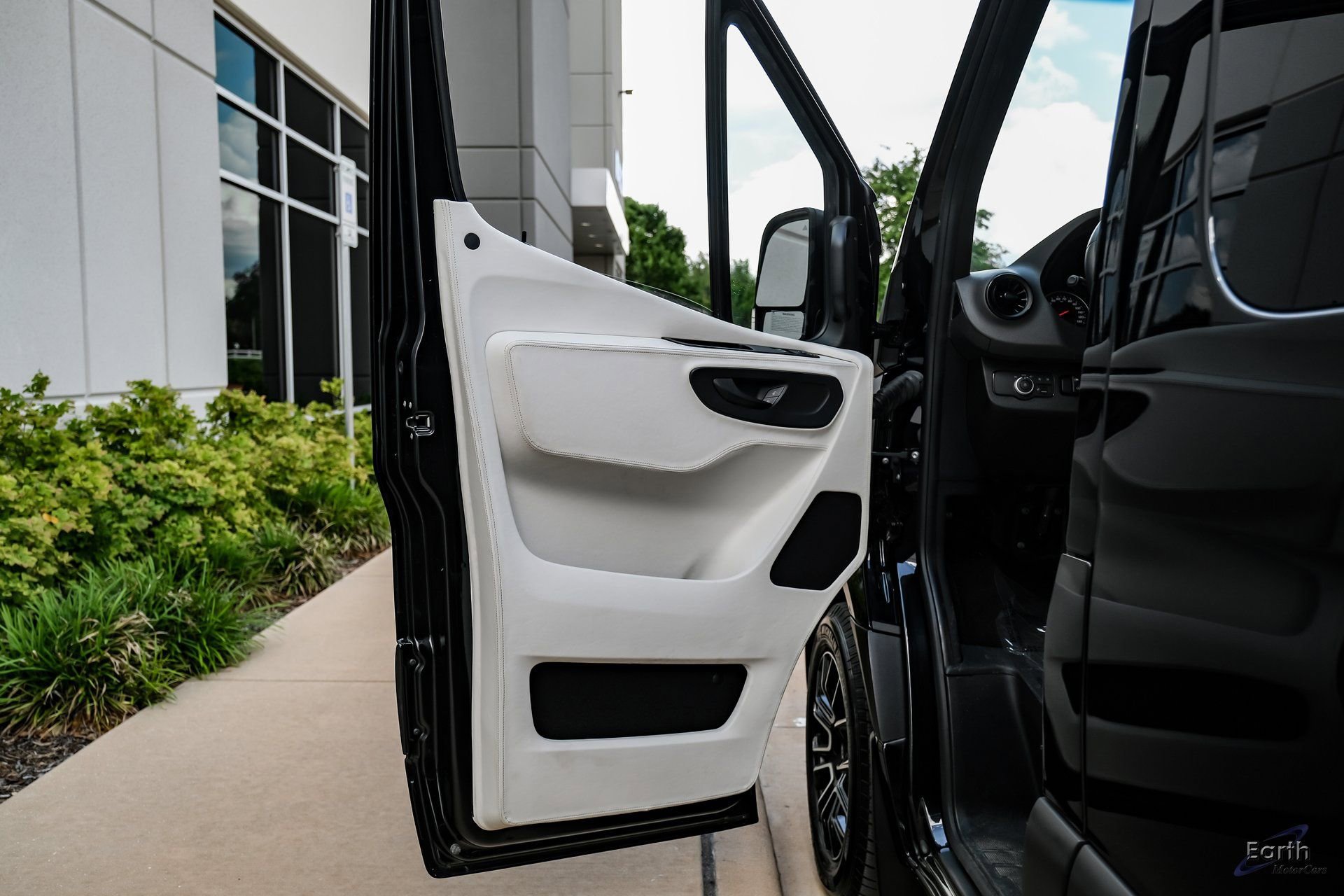 Used 2022 Mercedes-Benz Sprinter 2500 image 69