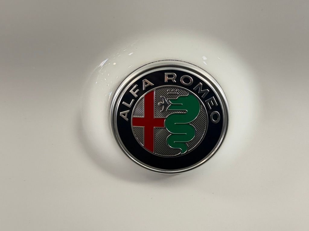 Used 2024 Alfa Romeo Stelvio Veloce image 13