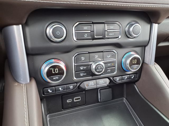 Used 2024 GMC Yukon SLT w/ SLT Luxury Package AWD/4WD image 21