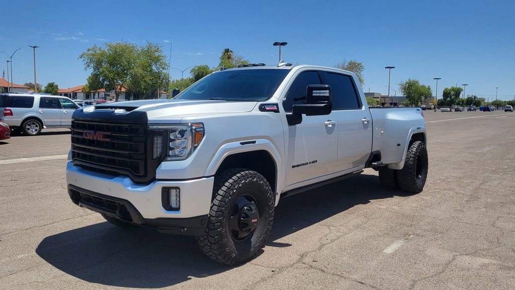 Used 2020 GMC Sierra 3500 SLT w/ SLT Premium Plus Package AWD/4WD image 4