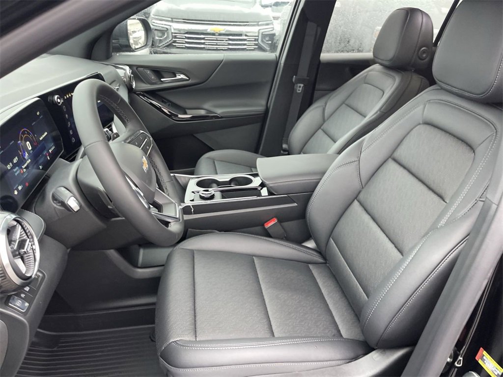 New 2026 Chevrolet Equinox LT w/ Convenience Package II image 11