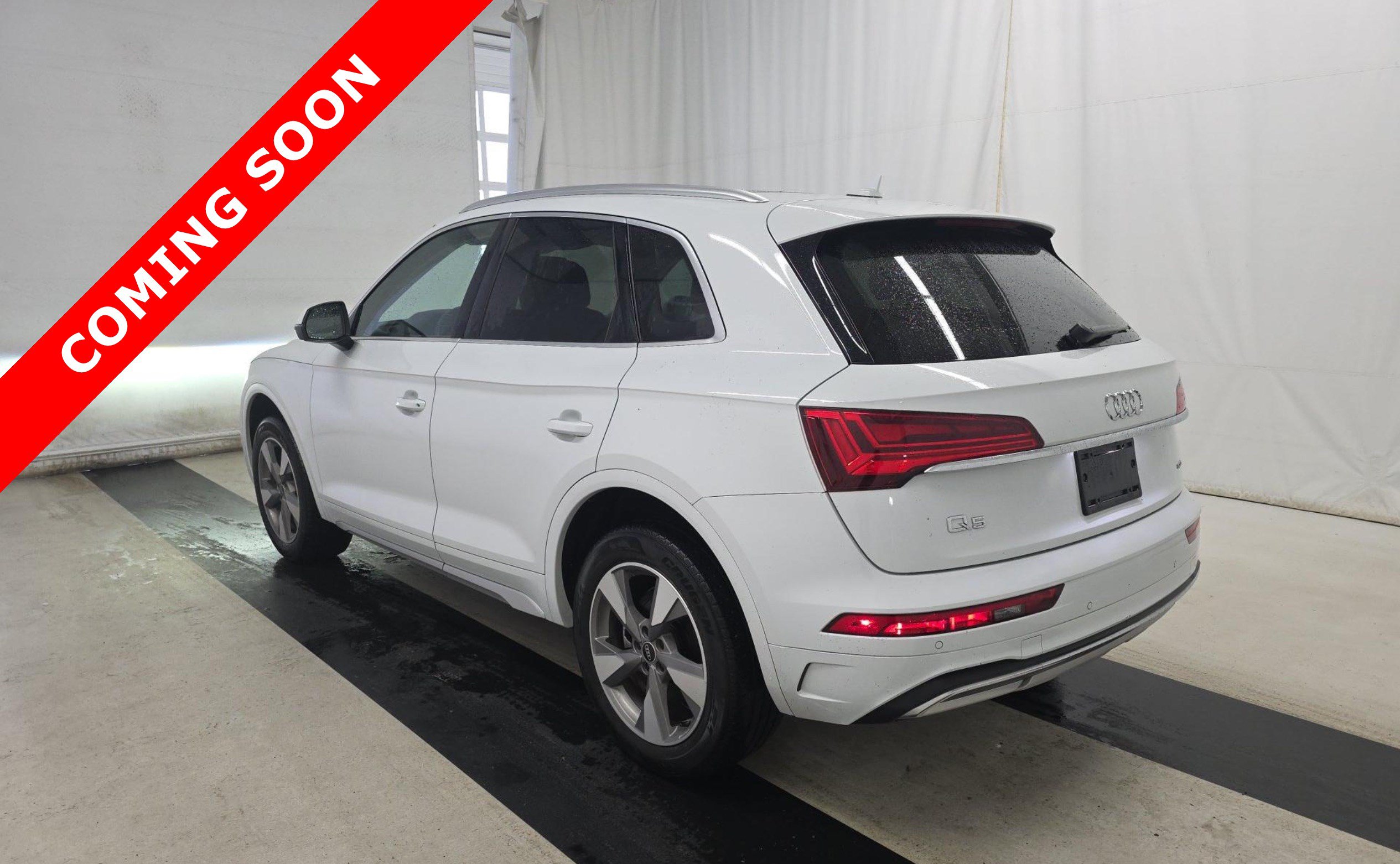 Used 2023 Audi Q5 2.0T Premium w/ Convenience Package AWD/4WD image 4