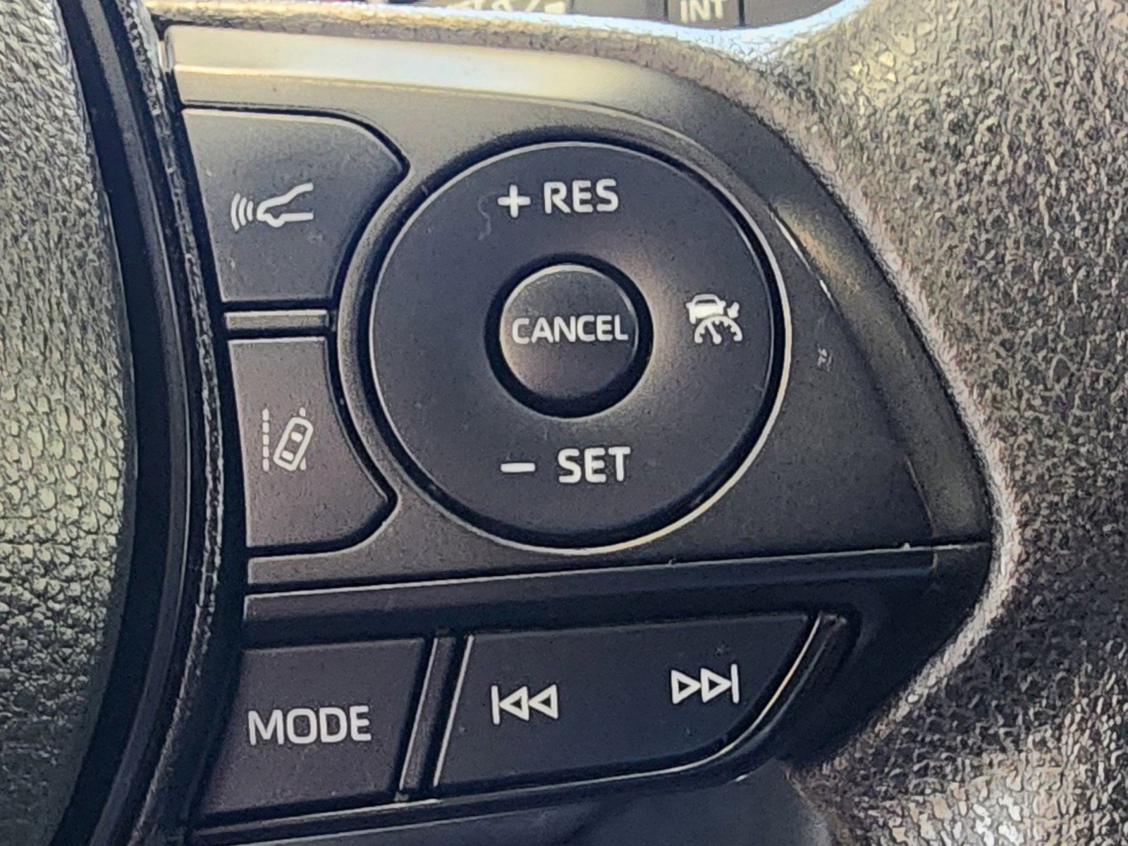 Used 2024 Toyota RAV4 XLE FWD image 16