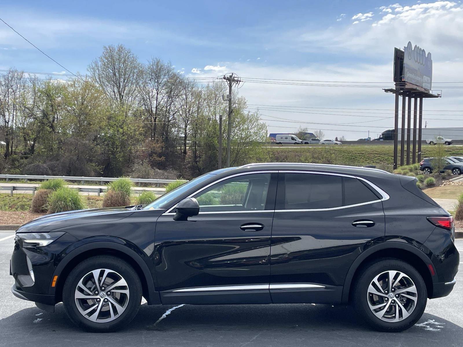 Used 2023 Buick Envision Essence FWD image 4
