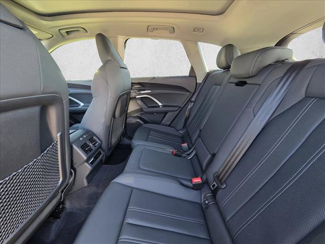 Used 2025 Audi Q5 Premium w/ Premium Plus AWD/4WD image 17