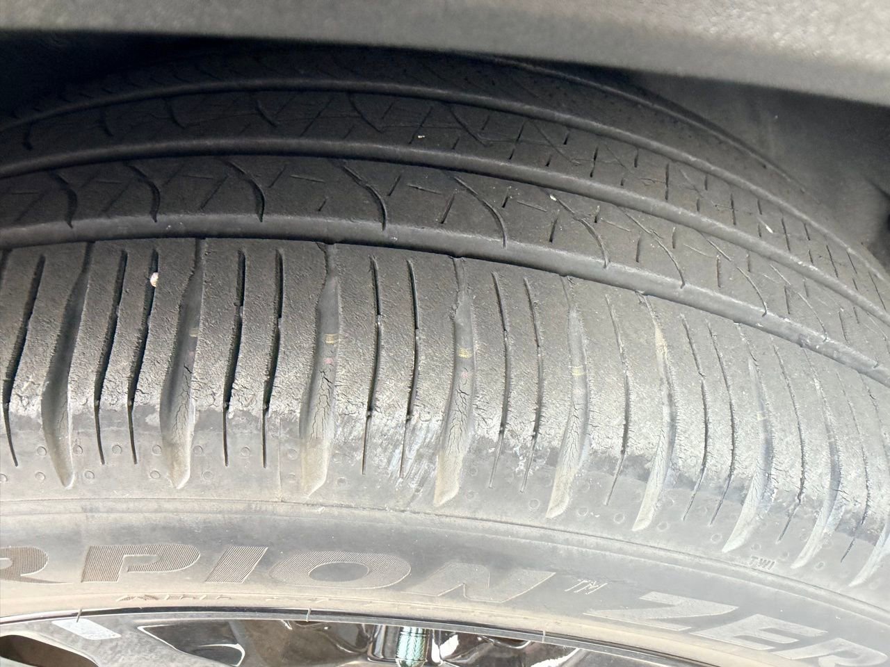 Used 2022 Ford Explorer ST-Line w/ Class IV Trailer Tow Package RWD image 10