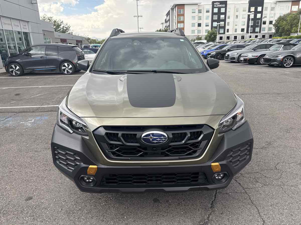 Used 2025 Subaru Outback Wilderness AWD/4WD image 3