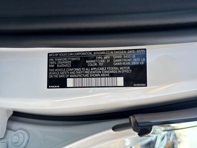 Used 2026 Volvo XC60 B5 Plus w/ Protection Package Premier image 37