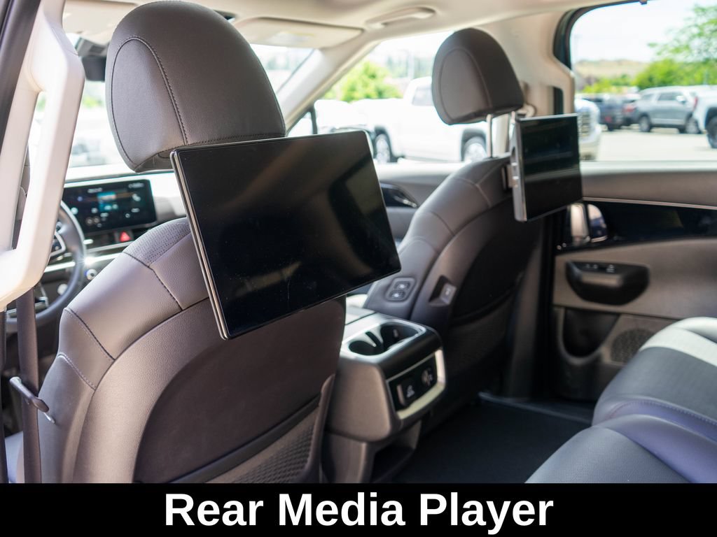 Certified 2025 Kia Carnival SX Prestige FWD image 15