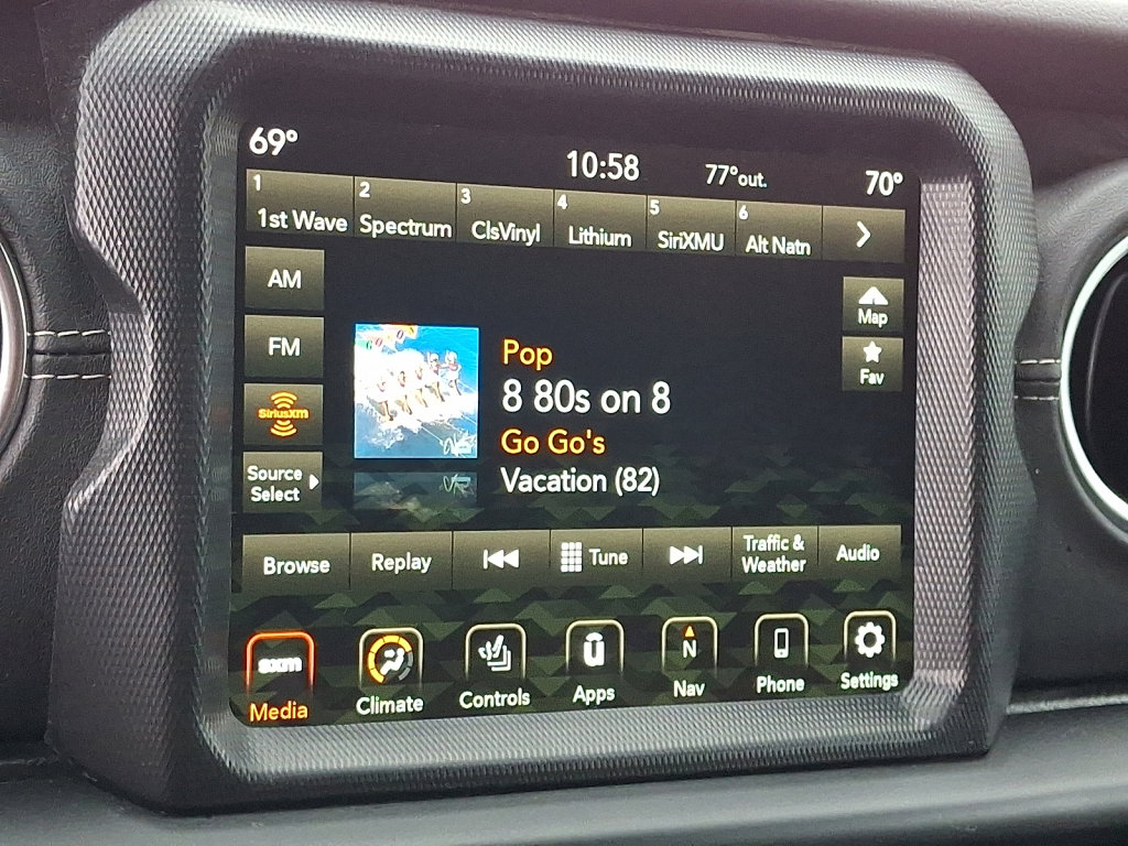 Used 2021 Jeep Wrangler Unlimited Sahara w/ Cold Weather Group image 28