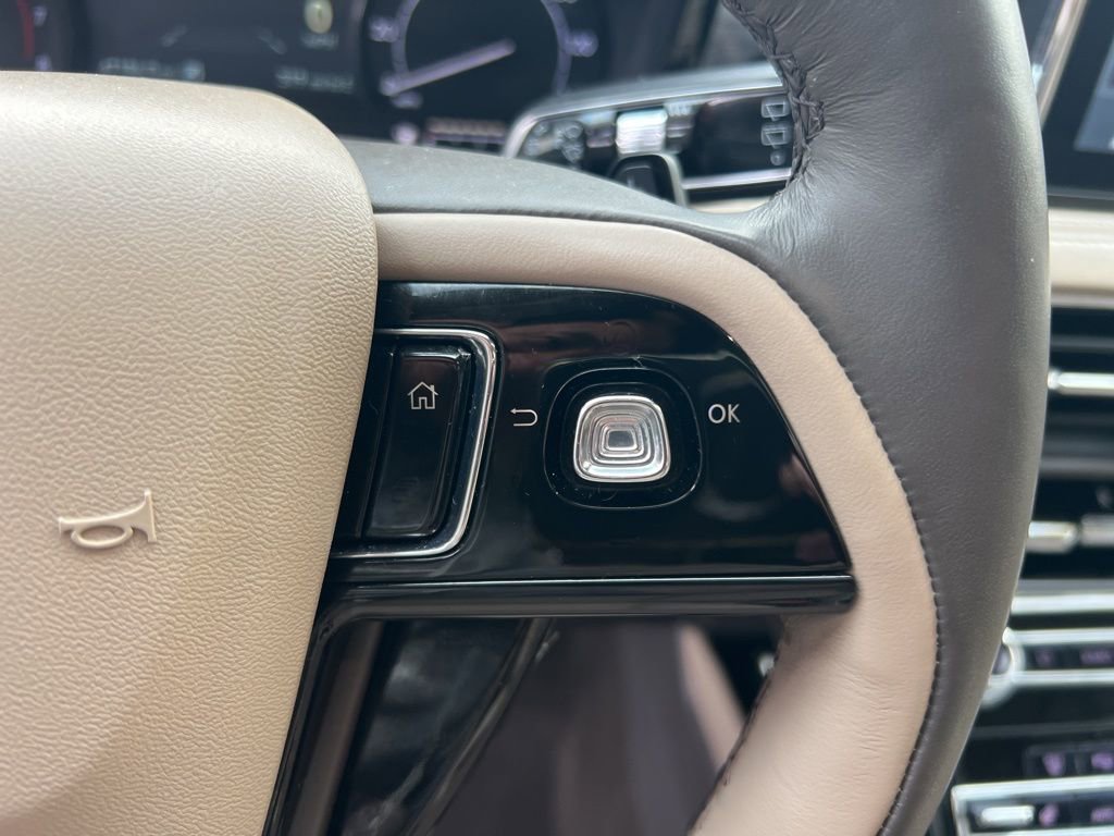 Used 2021 Lincoln Corsair AWD w/ Premium Package image 15