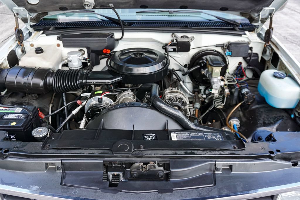 Used 1992 Chevrolet Silverado 1500 4x4 Regular Cab image 12