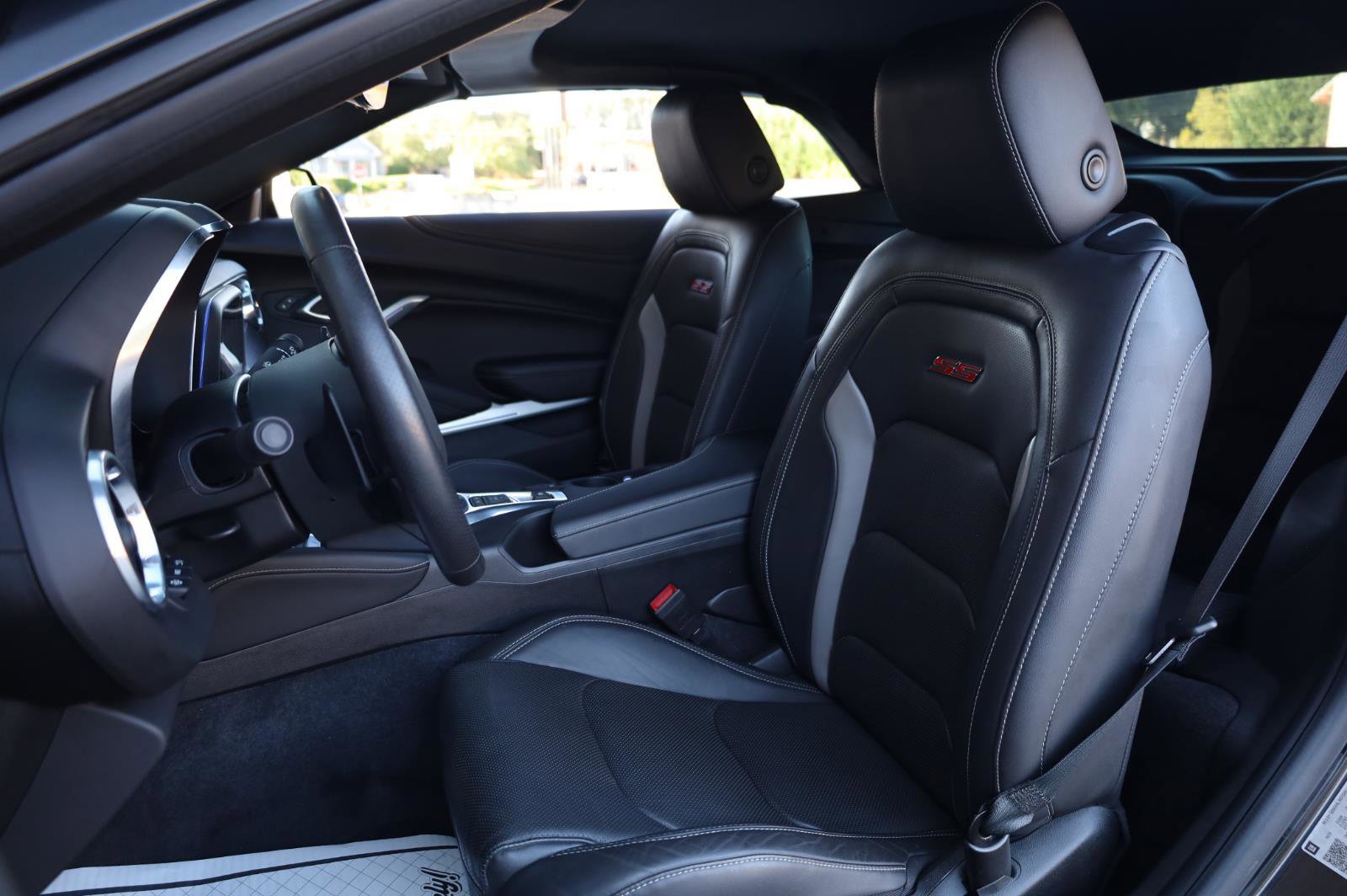 Used 2019 Chevrolet Camaro SS RWD image 24
