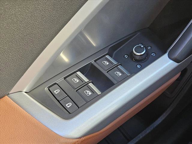Used 2024 Audi Q3 2.0T Premium image 17