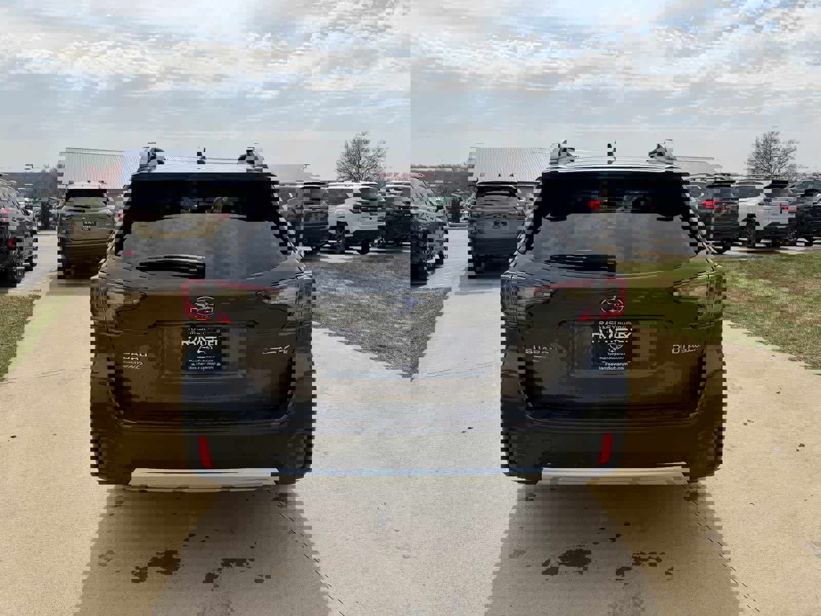 Used 2022 Subaru Outback Limited image 5