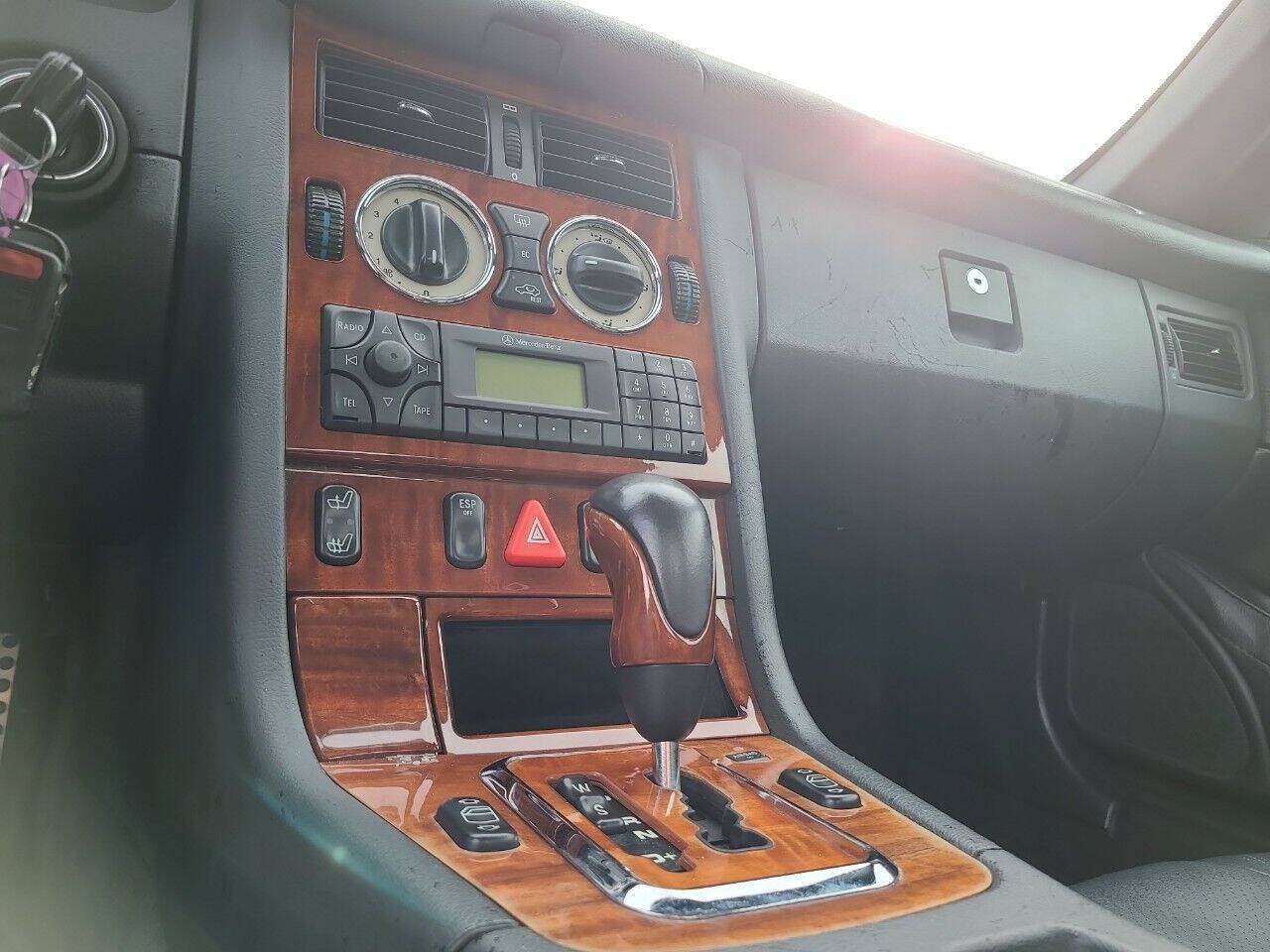 Used 2002 Mercedes-Benz SLK 320 image 13
