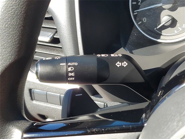 Used 2023 Nissan Rogue SV image 15