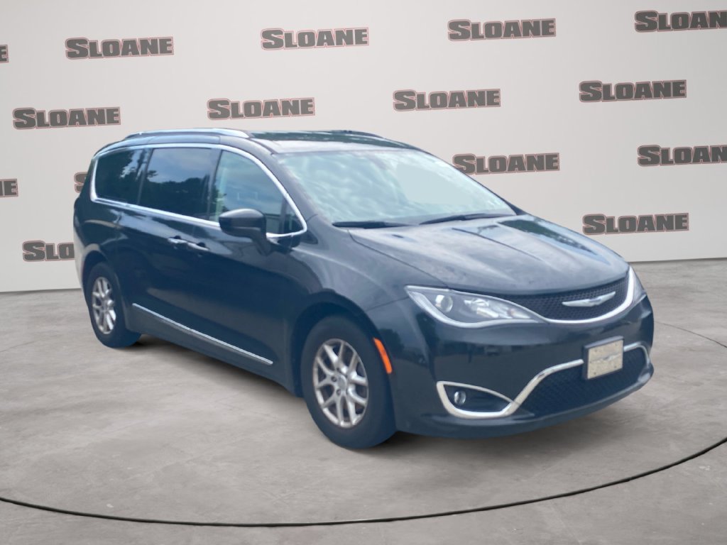 Used 2020 Chrysler Pacifica Touring-L FWD image 2