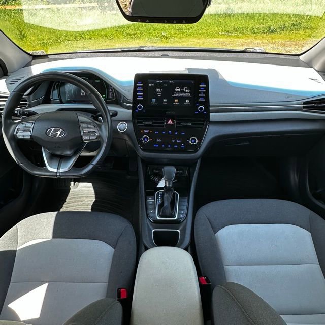 Used 2020 Hyundai Ioniq SEL FWD image 30