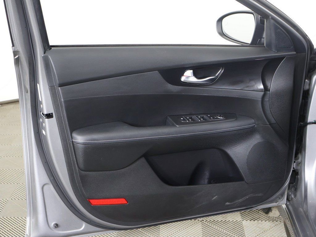 Used 2023 Kia Forte GT-Line image 21