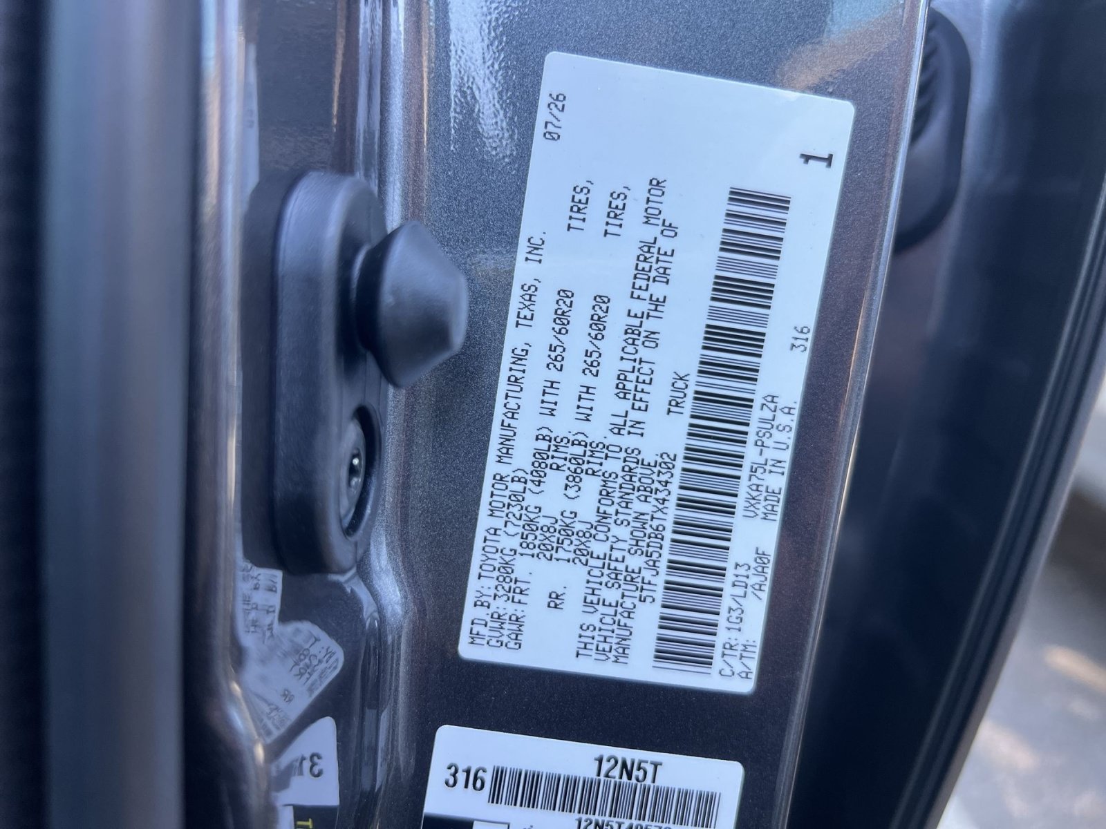 New 2026 Toyota Tundra Limited AWD/4WD image 21