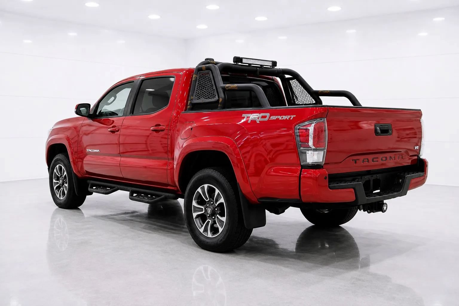 Used 2022 Toyota Tacoma TRD Sport w/ TRD Premium Sport Package RWD image 3