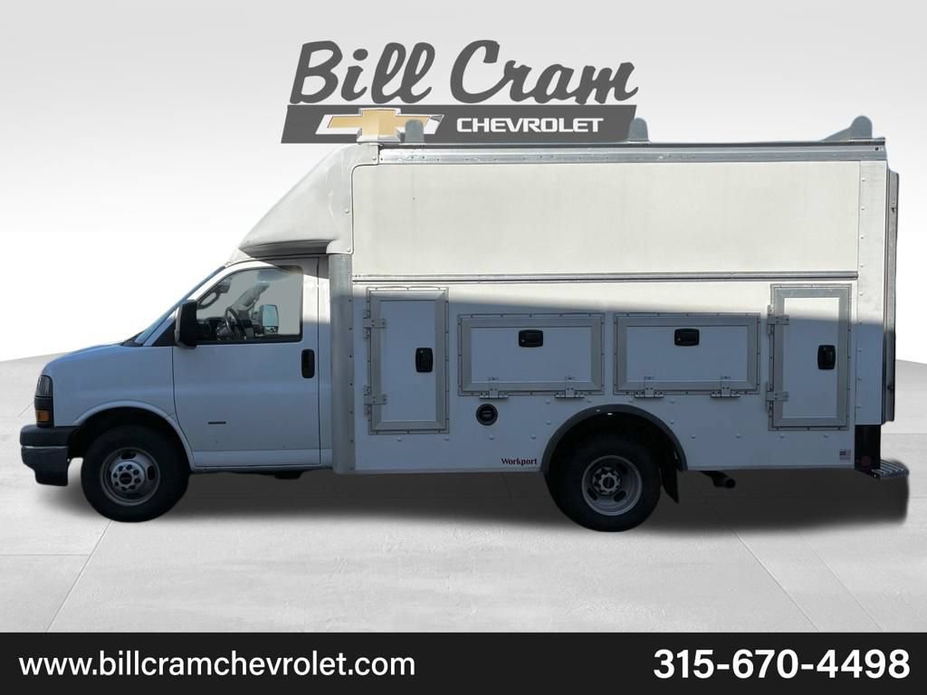 Used 2022 GMC Savana 3500 w/ Power Convenience Package RWD image 27