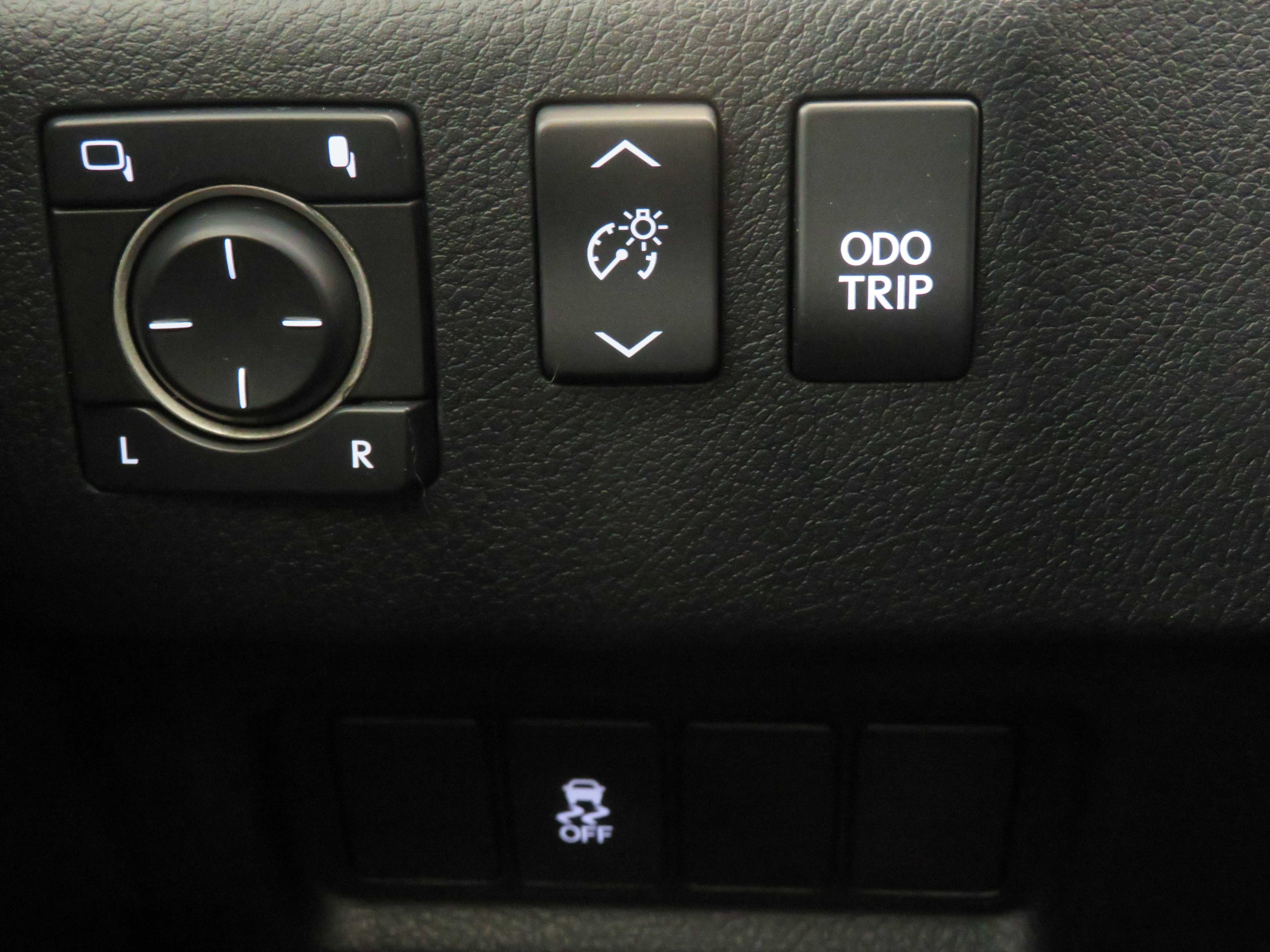 Used 2017 Lexus GX 460 w/ Navigation Package image 35