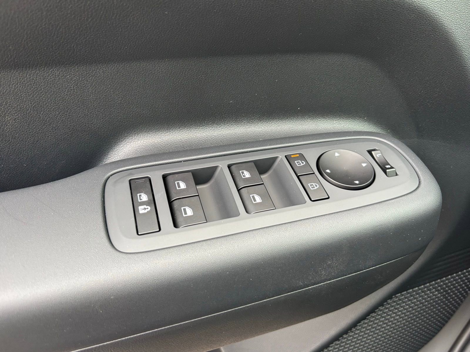 New 2026 Hyundai Santa Fe SE FWD image 12