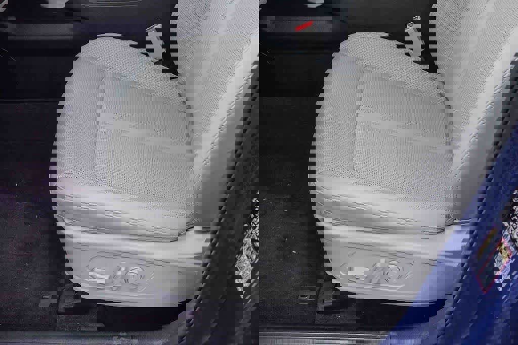 Certified 2024 Kia Sorento EX image 20