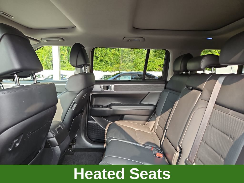 Used 2025 Hyundai Santa Fe Limited AWD/4WD image 8