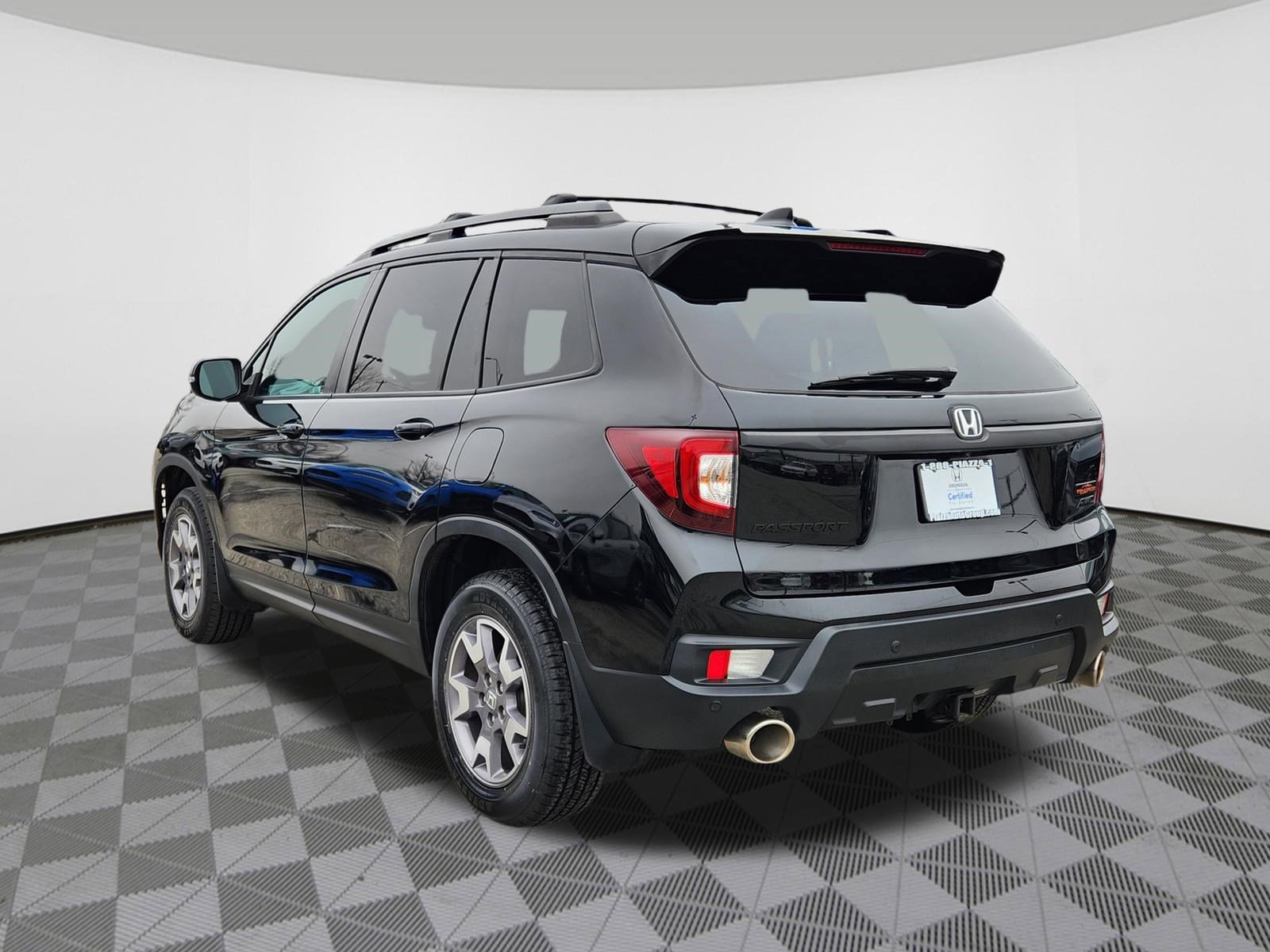 Certified 2023 Honda Passport TrailSport image 3