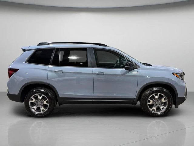 Used 2022 Honda Passport TrailSport image 2