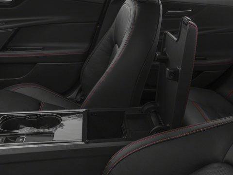 Used 2018 Jaguar XE Premium image 15