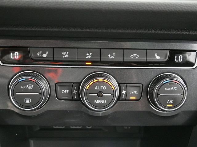 Used 2020 Volkswagen Tiguan SEL w/ 3rd Row Seat Package image 33