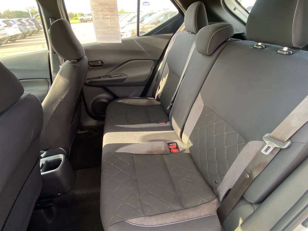 Used 2019 Nissan Kicks S image 11