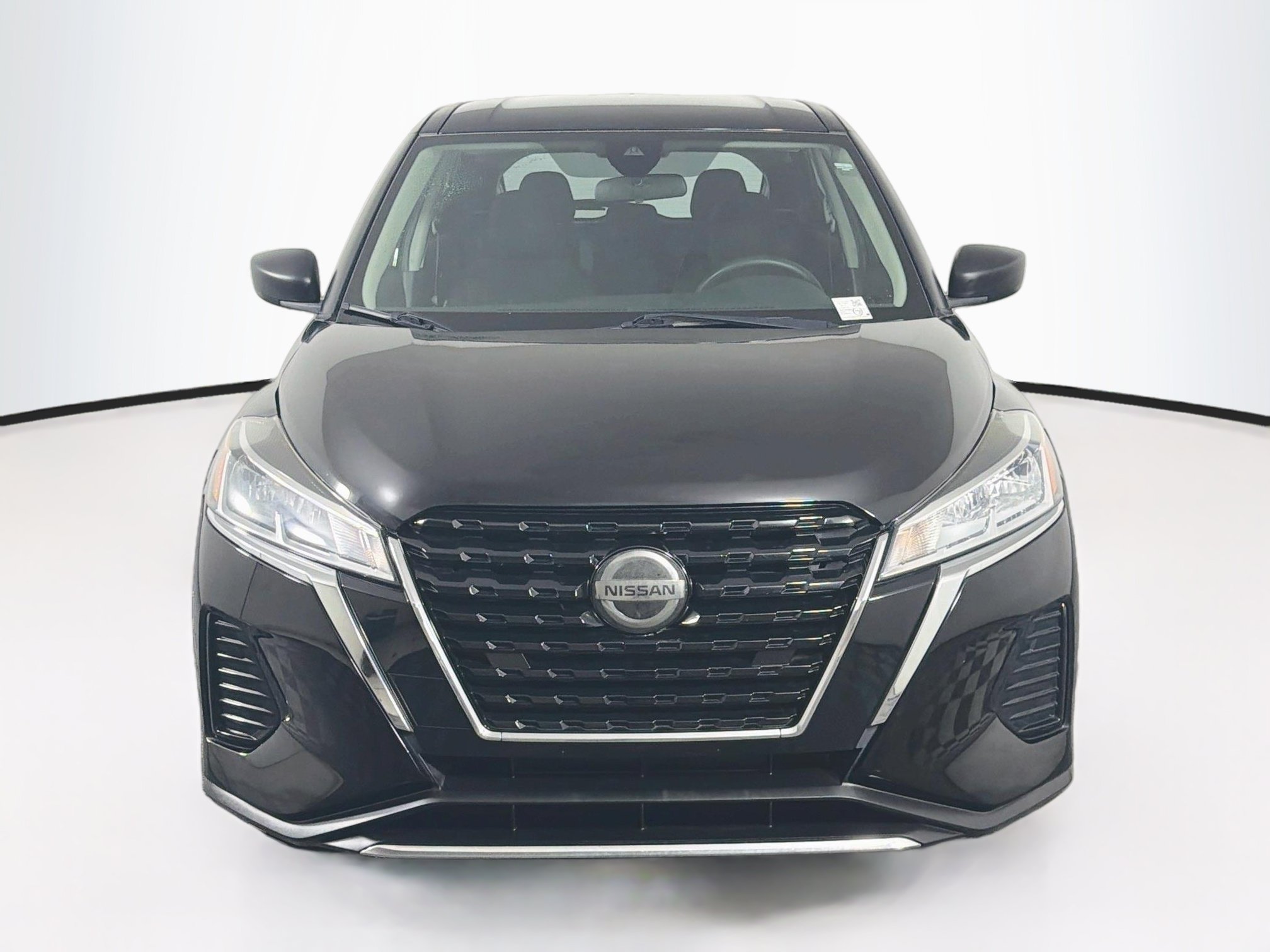 Used 2021 Nissan Kicks S FWD image 2