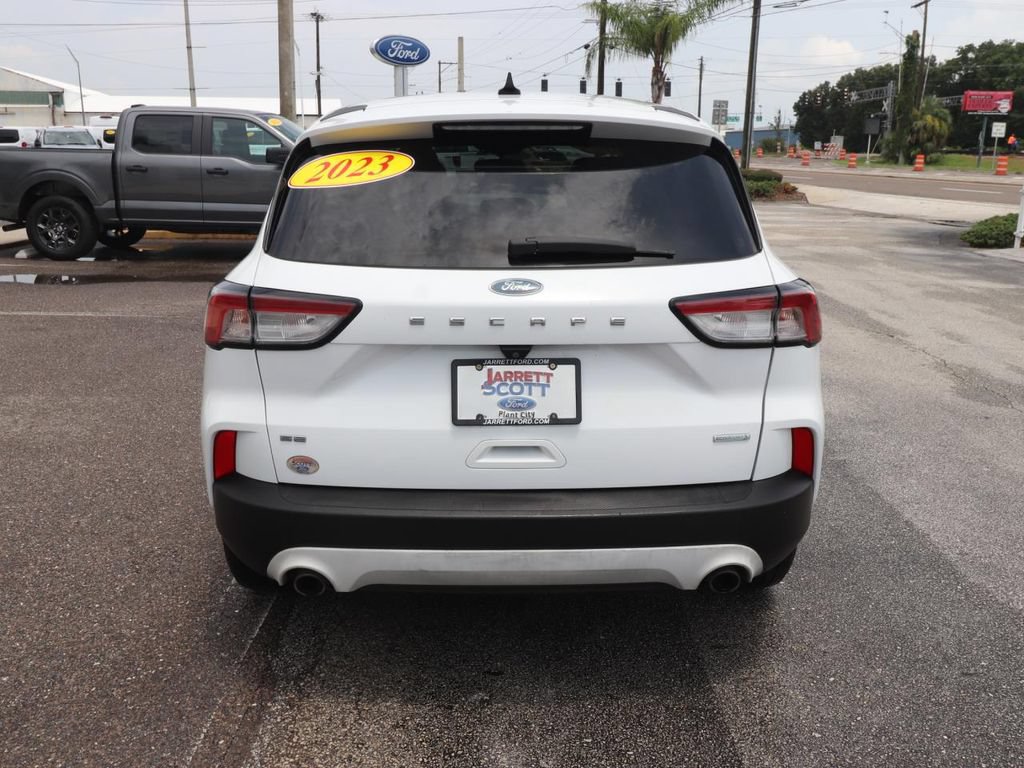 Used 2020 Ford Escape SE FWD image 12