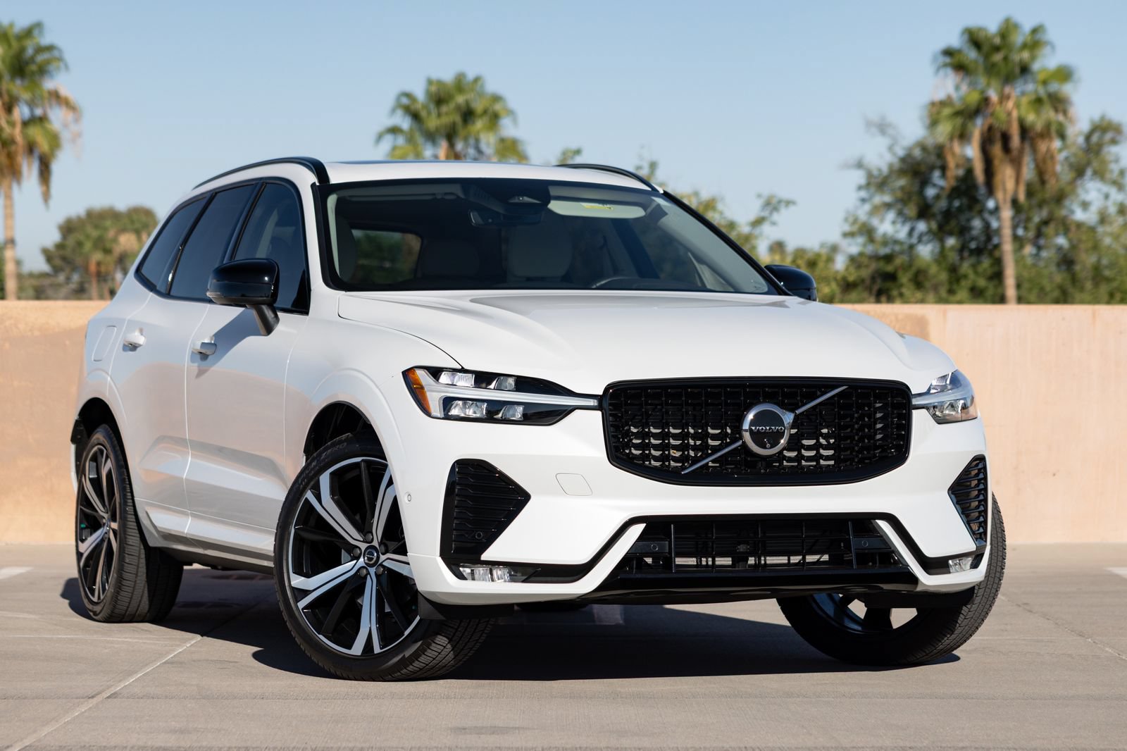 Used 2023 Volvo XC60 B5 Ultimate w/ Protection Package AWD/4WD image 16