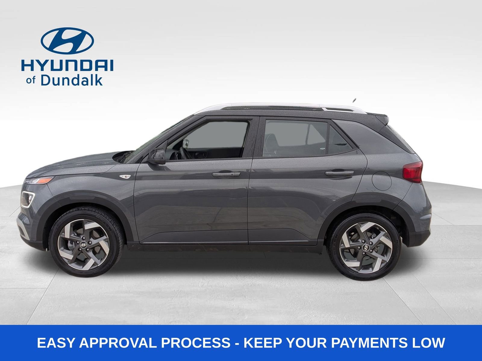 Used 2025 Hyundai Venue Limited image 12