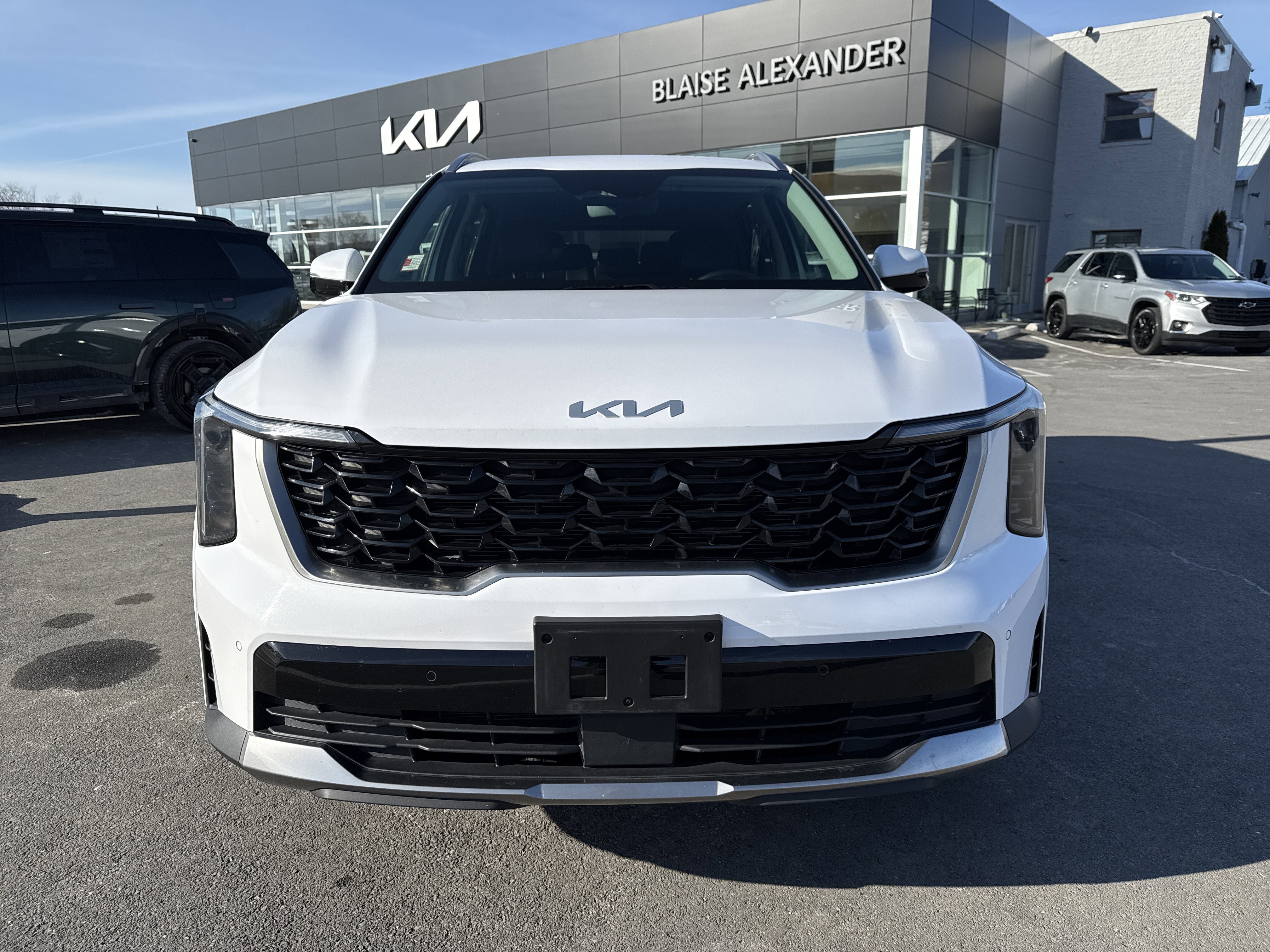 Certified 2024 Kia Sorento S image 9