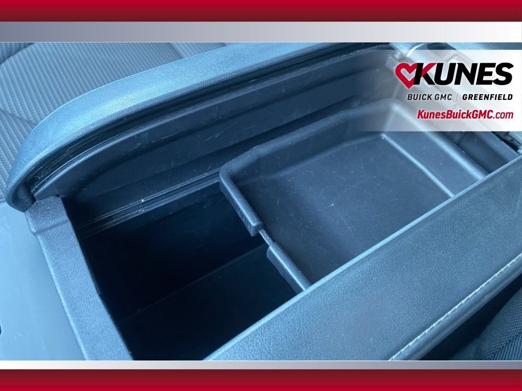 Used 2023 Toyota Highlander LE image 37