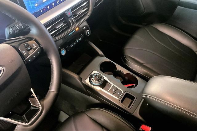 Used 2025 Ford Escape Platinum w/ Premium Technology Package FWD image 14