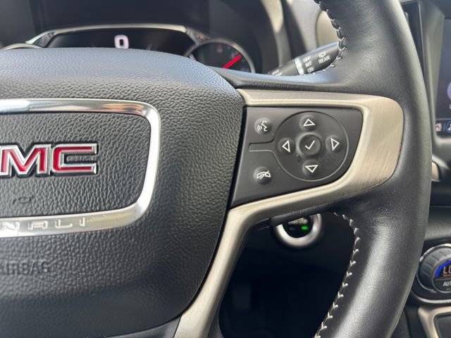 Used 2022 GMC Terrain Denali w/ Denali Premium Package AWD/4WD image 16